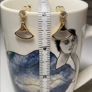 Mother of pearl earrings